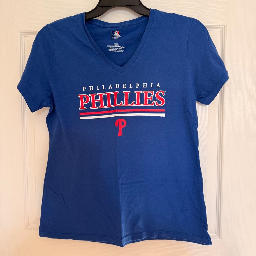 MLB Philadelphia Phillies Womens Blue V-Neck T-Shirt Large Cotton Graphic Tee